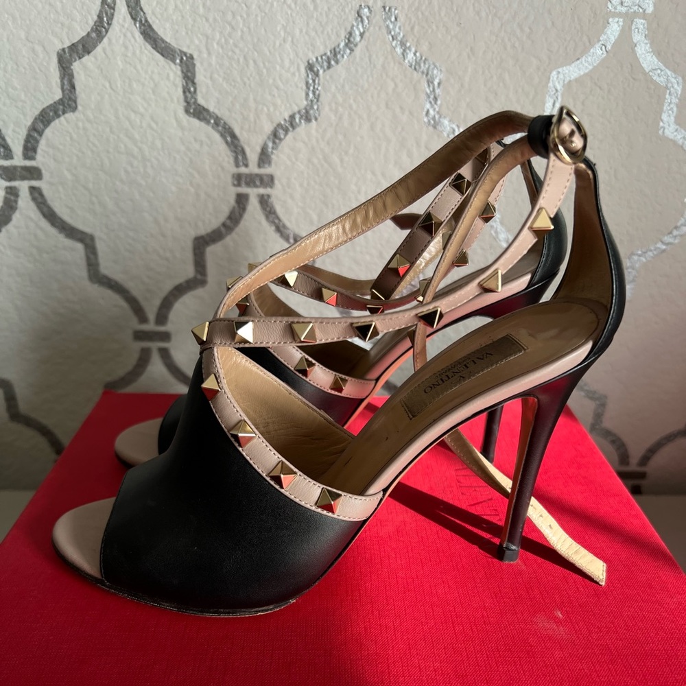 Valentino Rockstud Peep Toe - T Sandal Heels